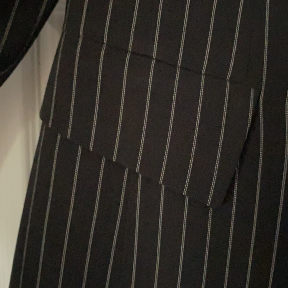 2 PC Suit - Picture 4 of 13
